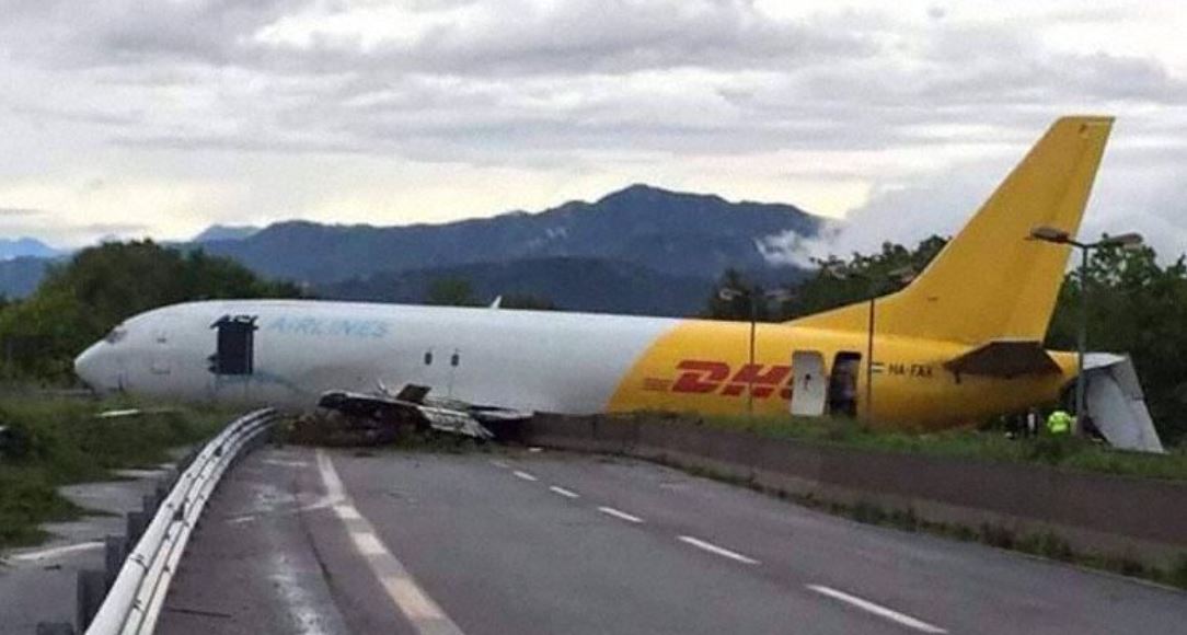 HA-FAX 737-400F