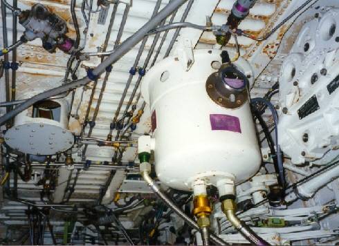 737 Main wheel-well - overhead